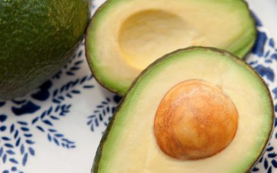 Kebiasaan Salah Saat Makan Alpukat yang Hilangkan Vitamin